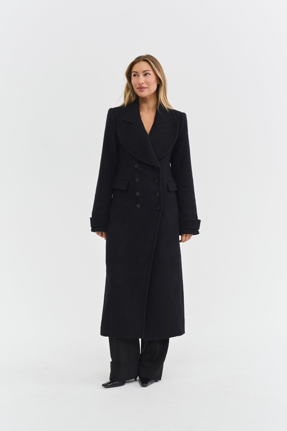 THE WARDROBE COAT BLACK