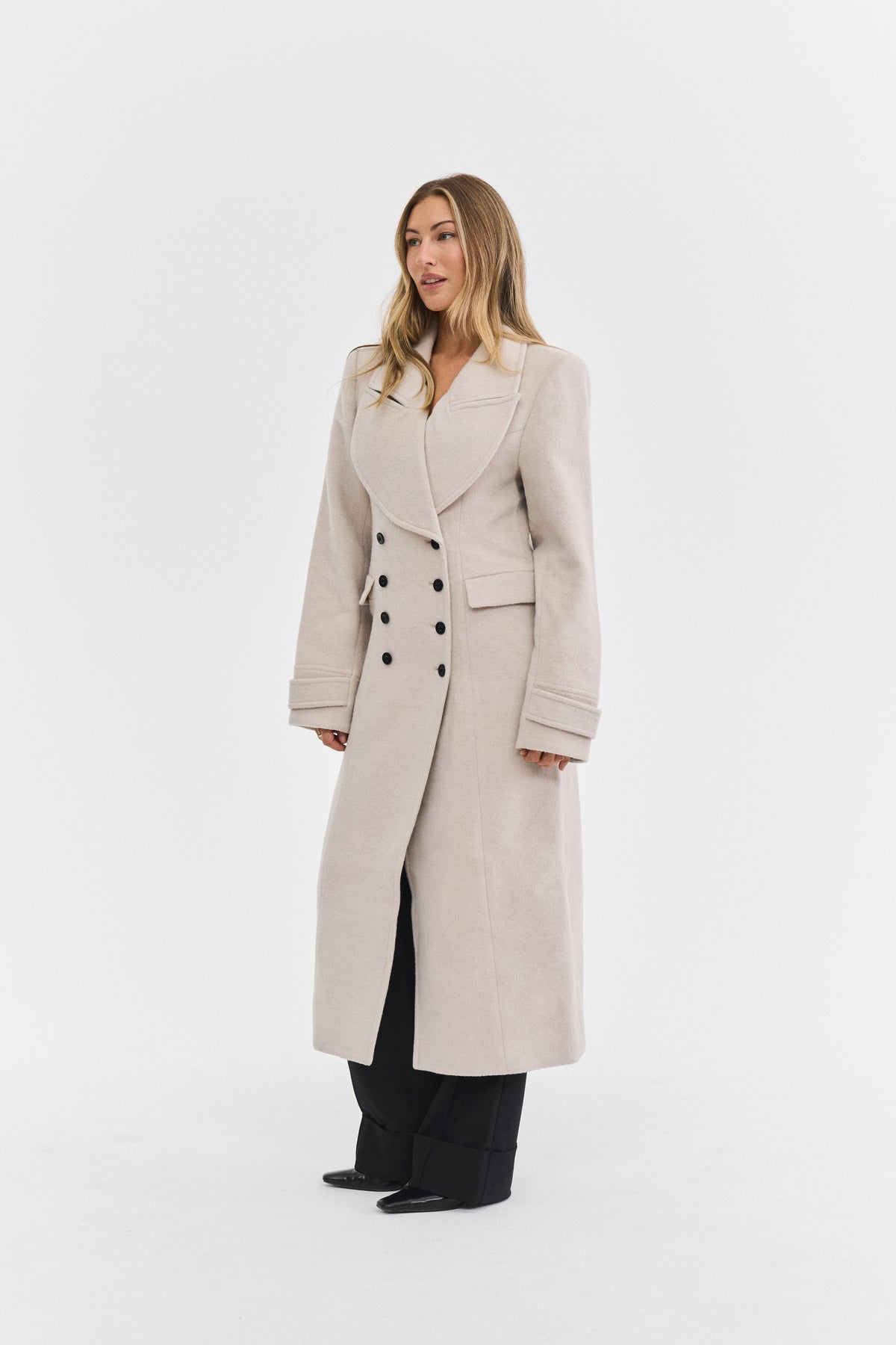 THE WARDROBE COAT CLAY