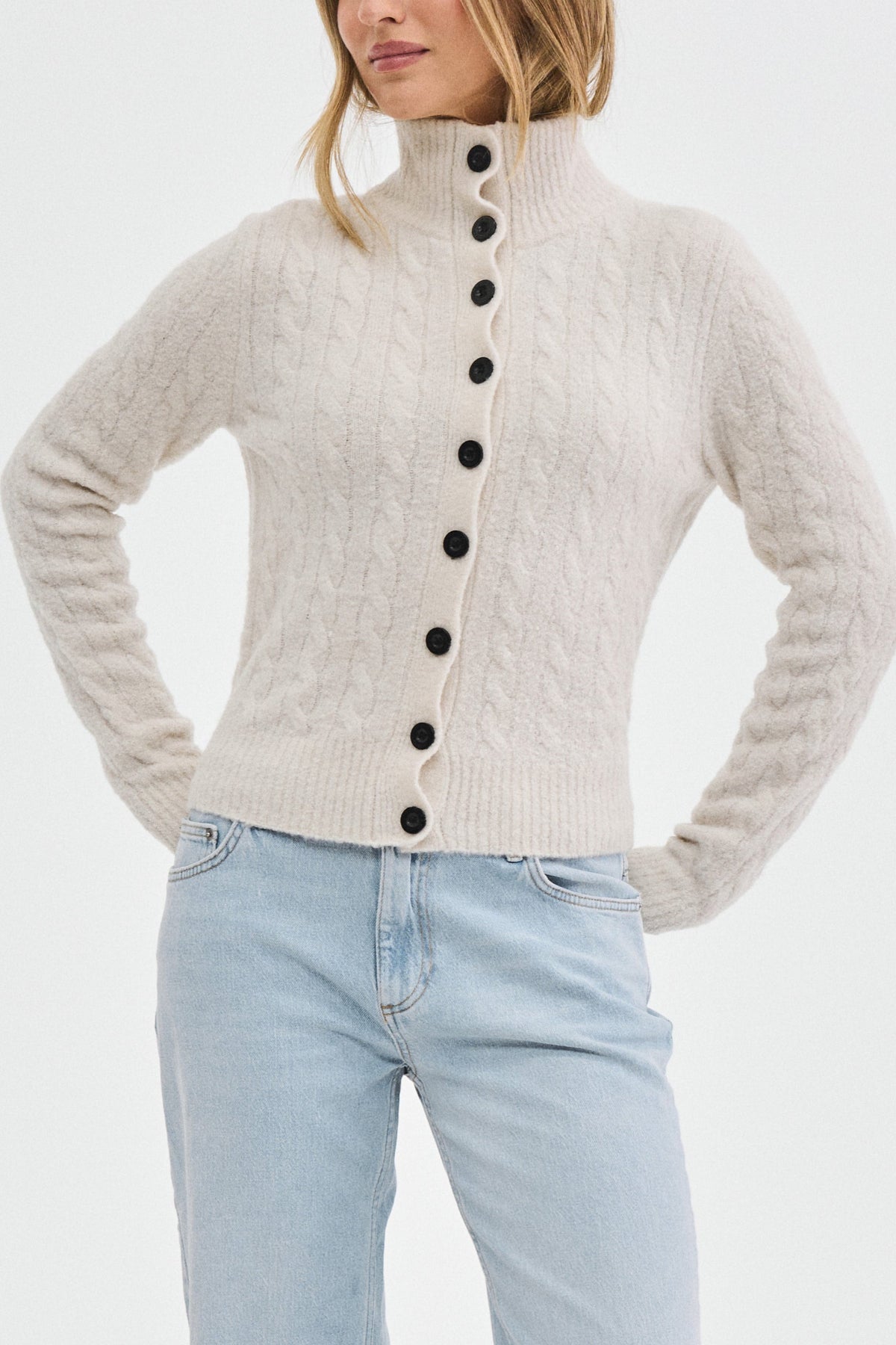 THE CABLE KNIT CARDIGAN